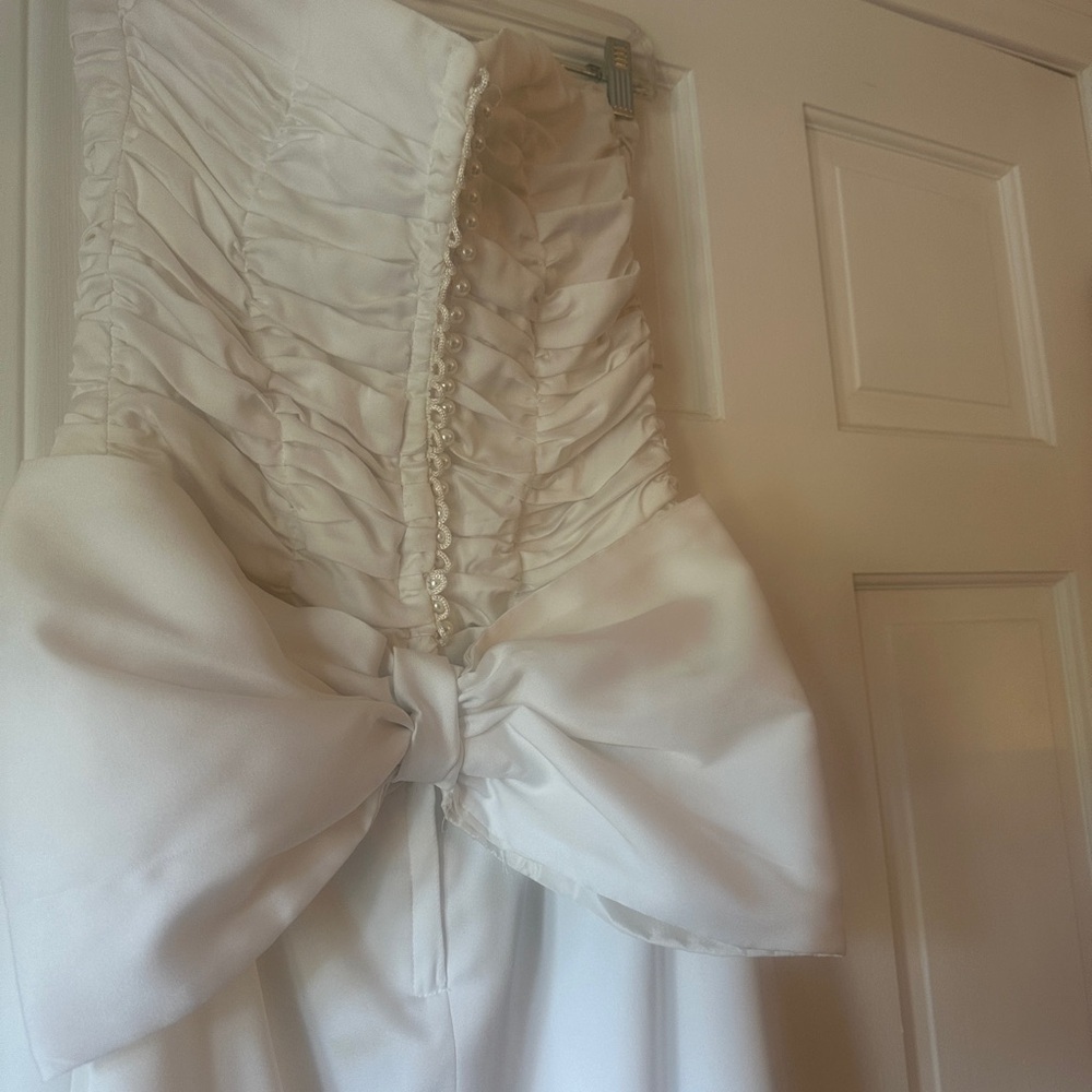 Vintage White Strapless corset wedding Gown pencil skirt with bow details - Picture 8 of 13